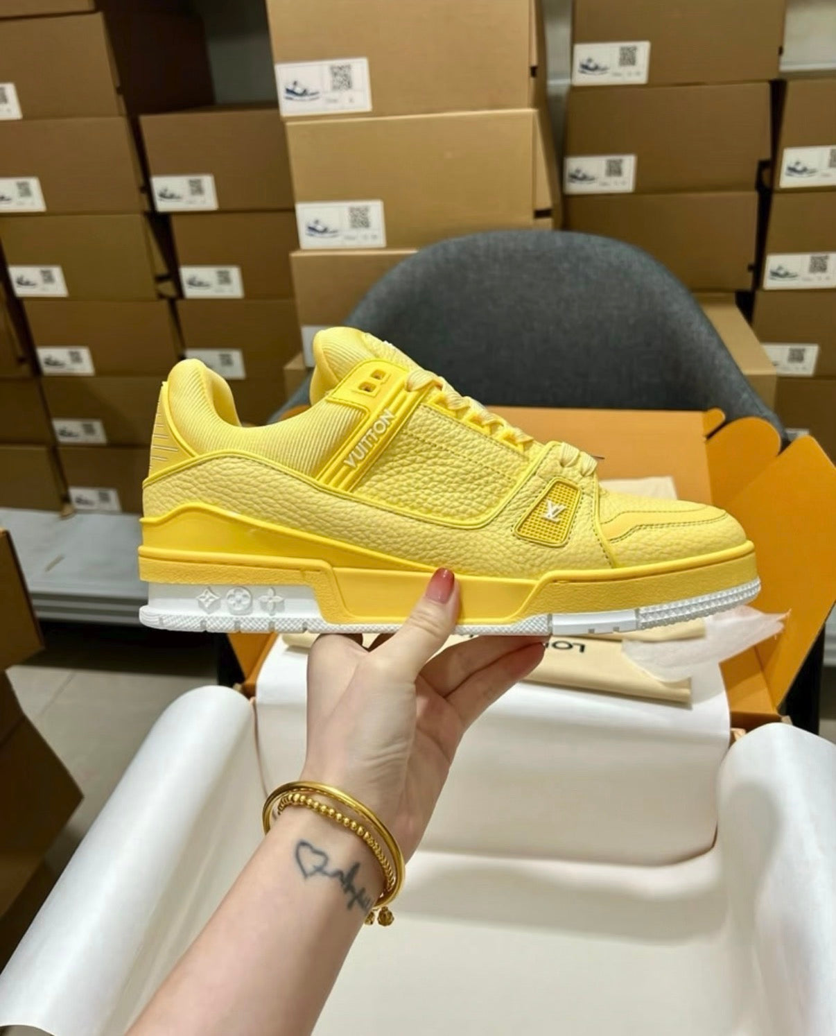 LV Trainers Solid Color