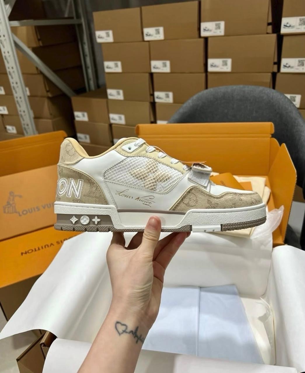 LV Trainers Flower Emblem