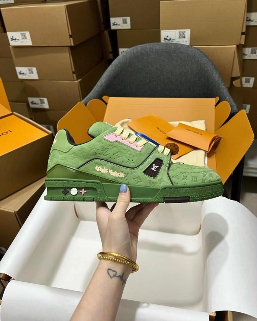 LV Trainer Stamped Logo