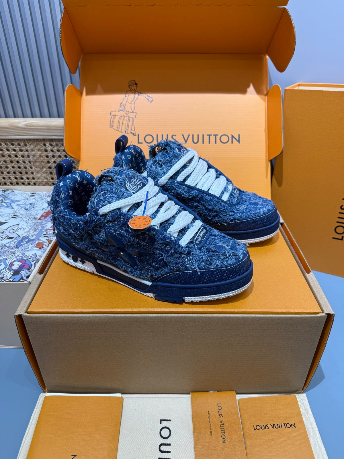 LV Trainers Flower Emblem